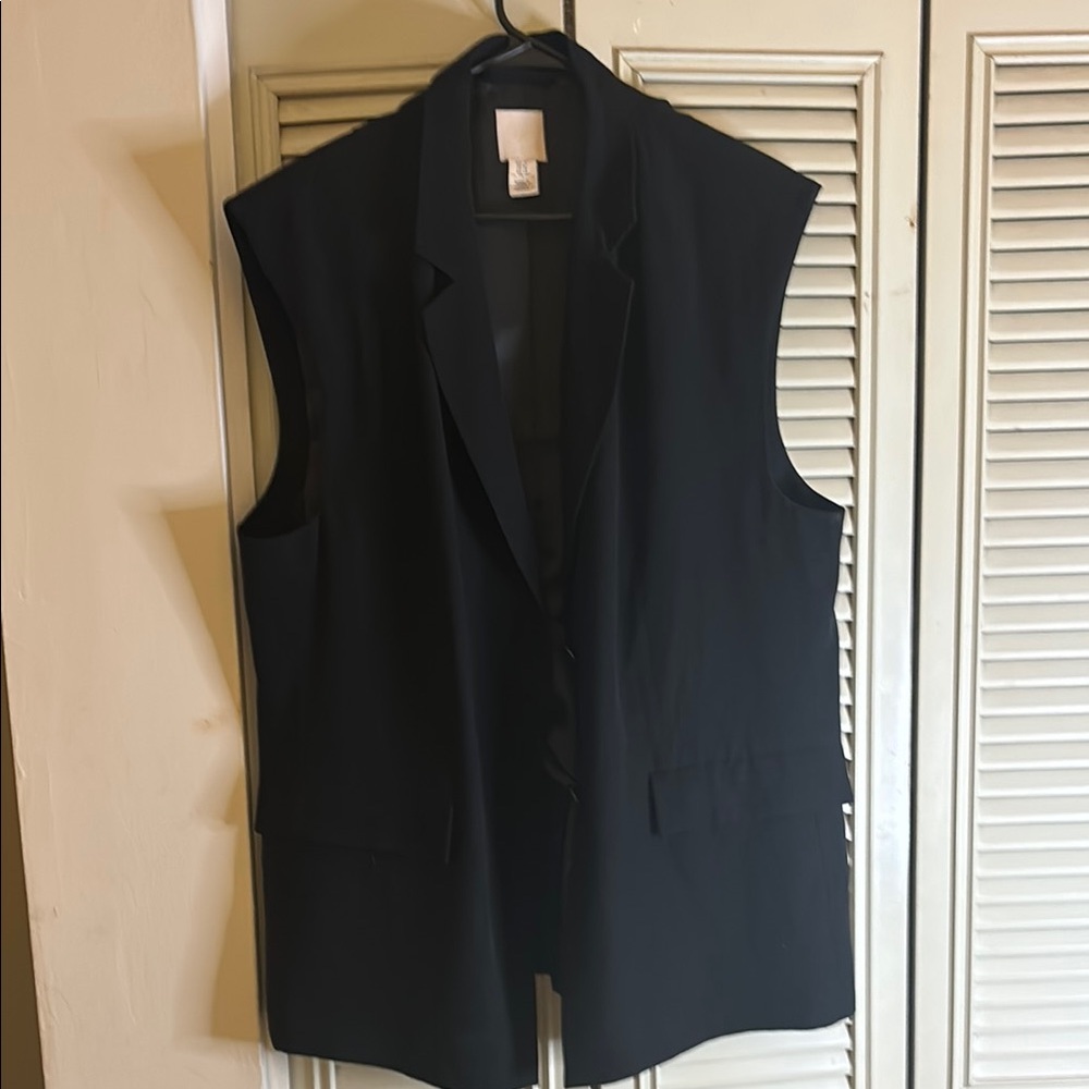 H&M Black Sleeveless Blazer